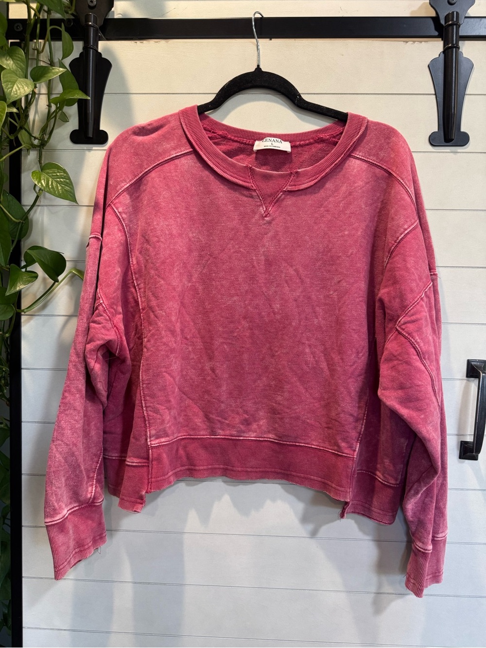 Zenana Outfitters Cropped Washed Rose Crewneck Sweatshirt